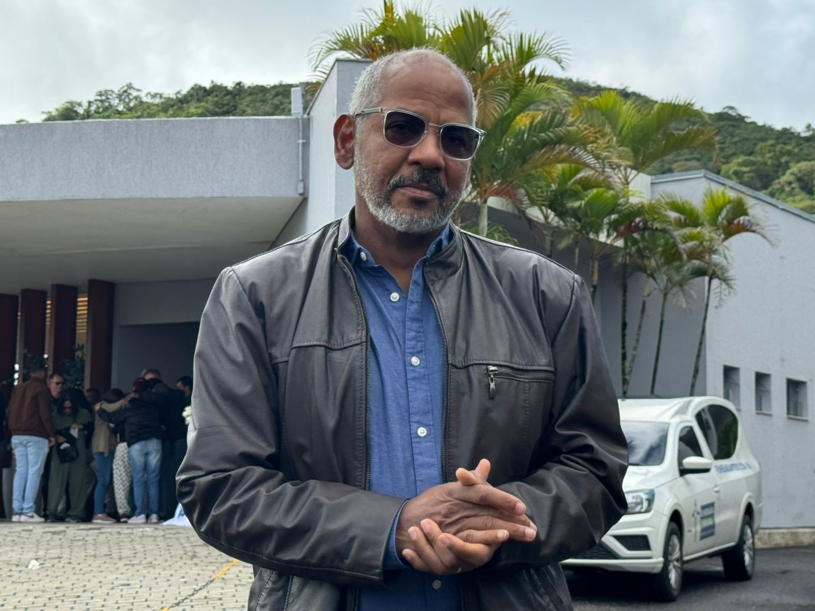 Corpo de Juliana Marins é enterrado em Niterói